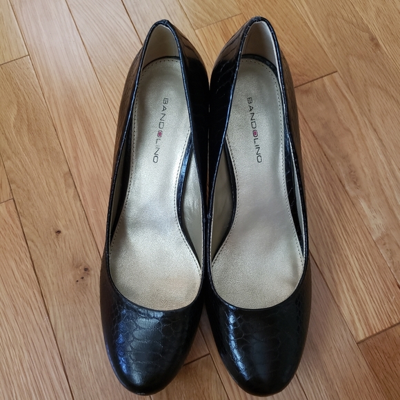 Bandolino Black Snakeskin Pump Heels - Picture 3 of 5